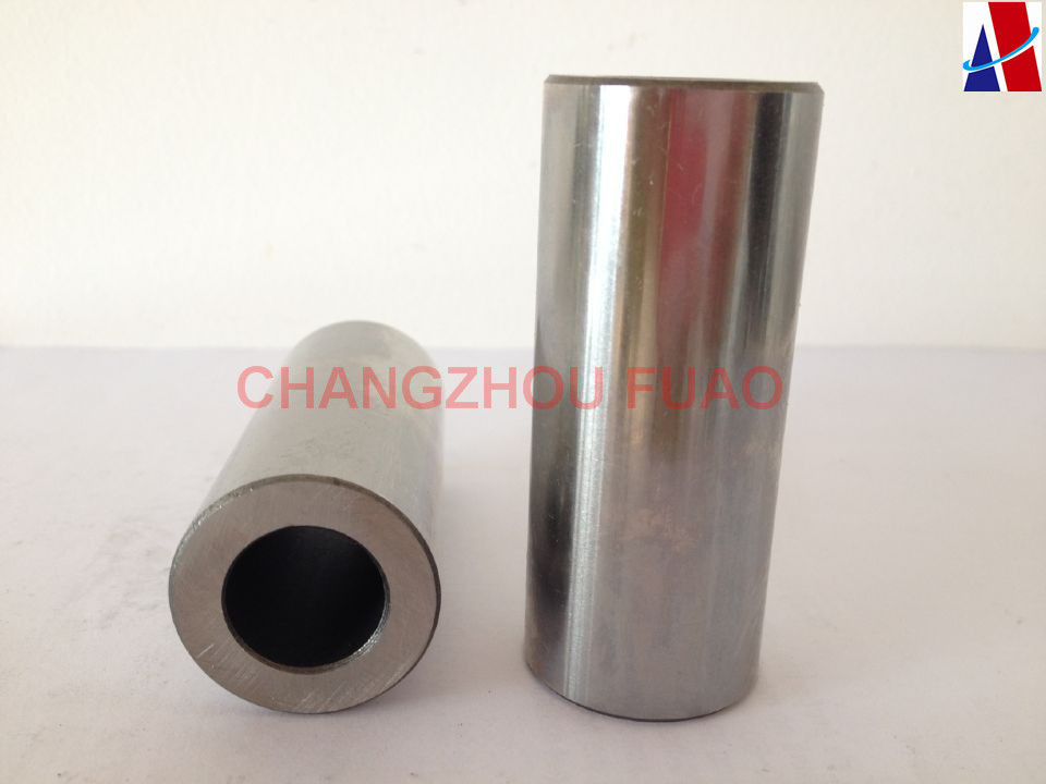 R180 R185 S195 Diesel Engine Parts Engine Piston Pin 20Cr material